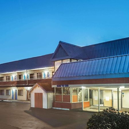 Budget Inn/ Natick Buitenkant foto